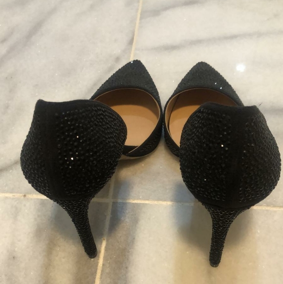 Shoes - Picture 2 of 4